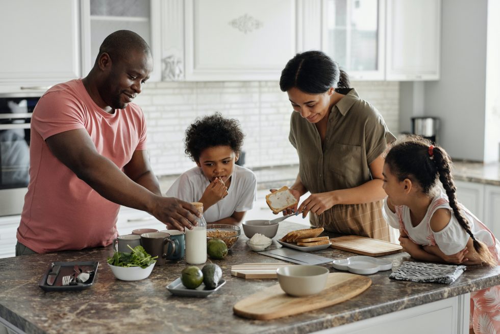 Cuisiner en famille pour le plaisir de communiquer